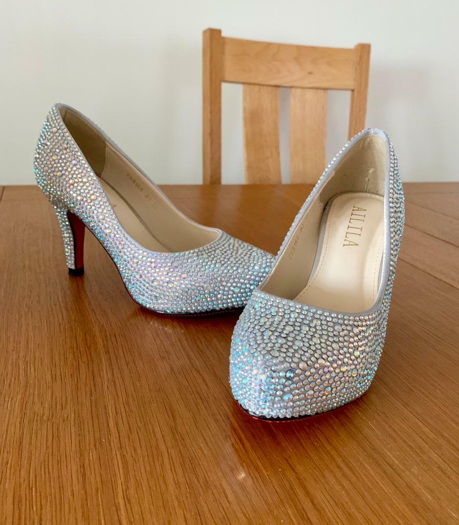 silver shoes 3 inch heel